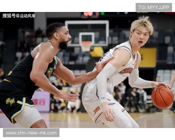 上海连续提速,王哲林低位发力稳住阵脚