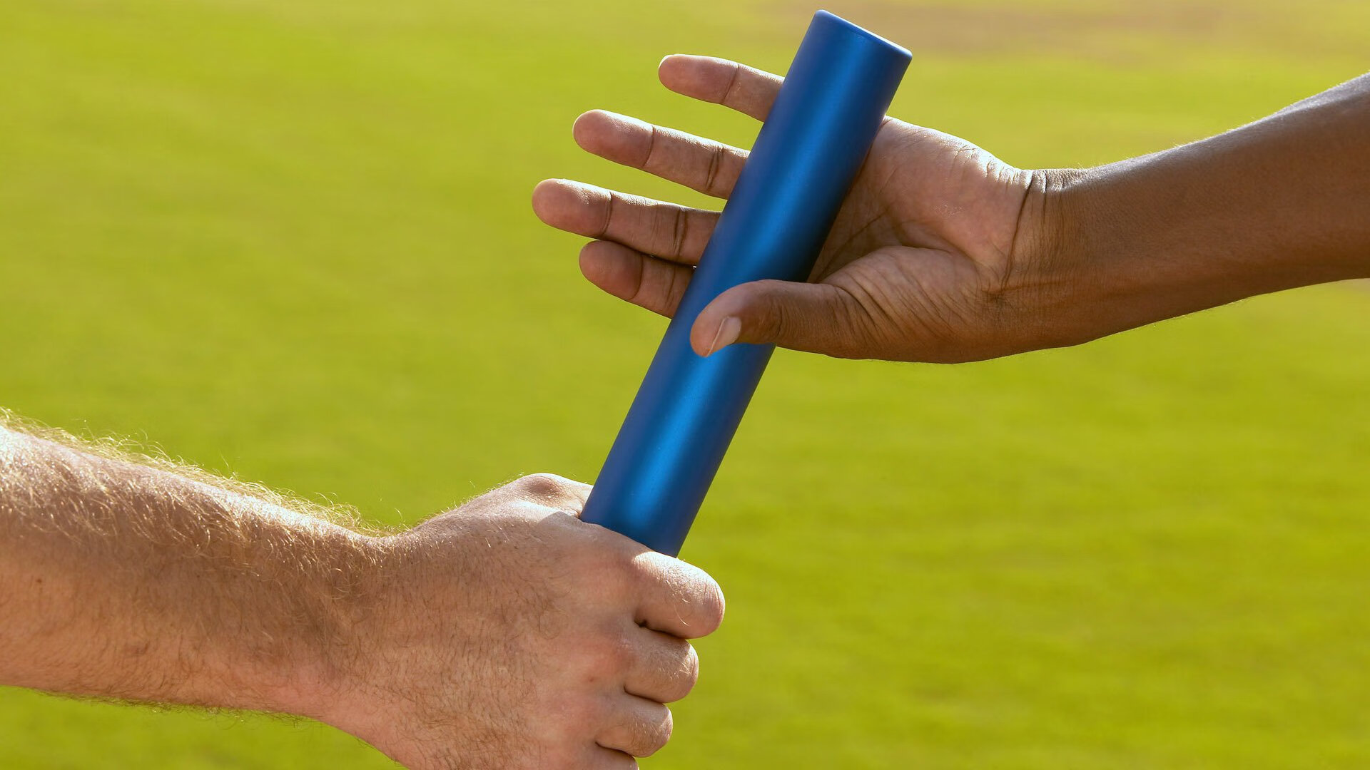 “武汉马拉松：新一代跑者力争突破，挑战极限”